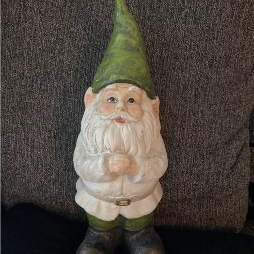 Alpine Garden Patio Gnome Statue Folding Hands Green Hat Medium